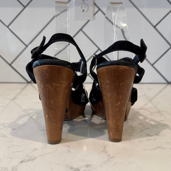 l.e.i. Black Faux suede sandals heels 90s Y2K size 9 it girl bohemian neutral - Picture 2 of 11